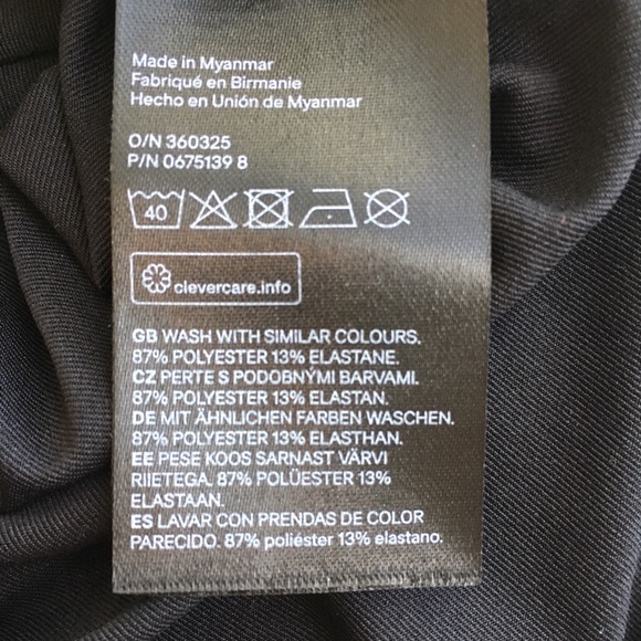 2/$12! H&M Off Shoulder Long Sleeve Top Black - Picture 9 of 14